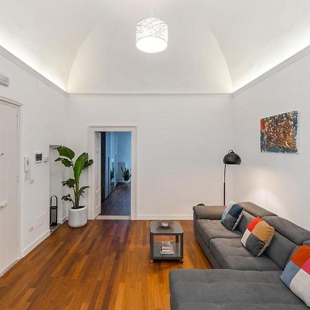 Апартаменты Casa Dei Visionari Бари Экстерьер фото